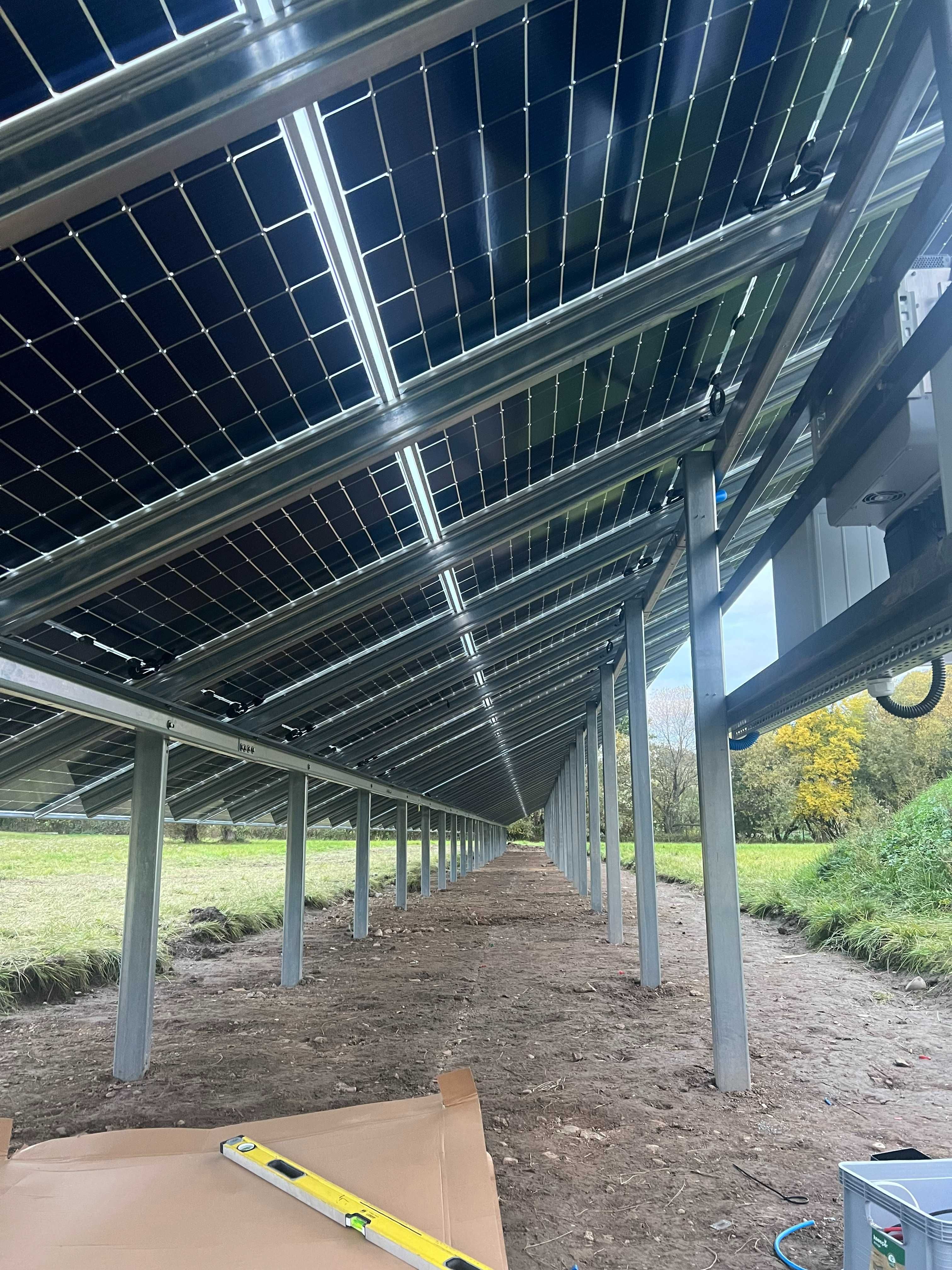 Instalacja Fotowoltaiczna Ja Solar 10 Kw Bifacial Gruntowa z Montażem