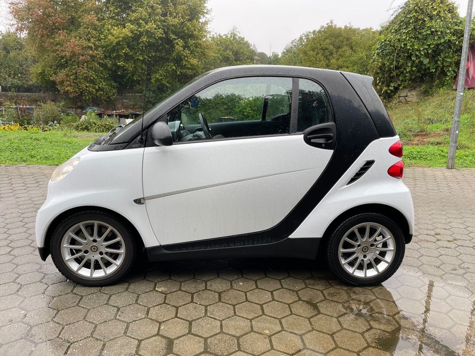 Smart Fortwo CDI (diesel/gasóleo) com Direção Assistida - 146000km