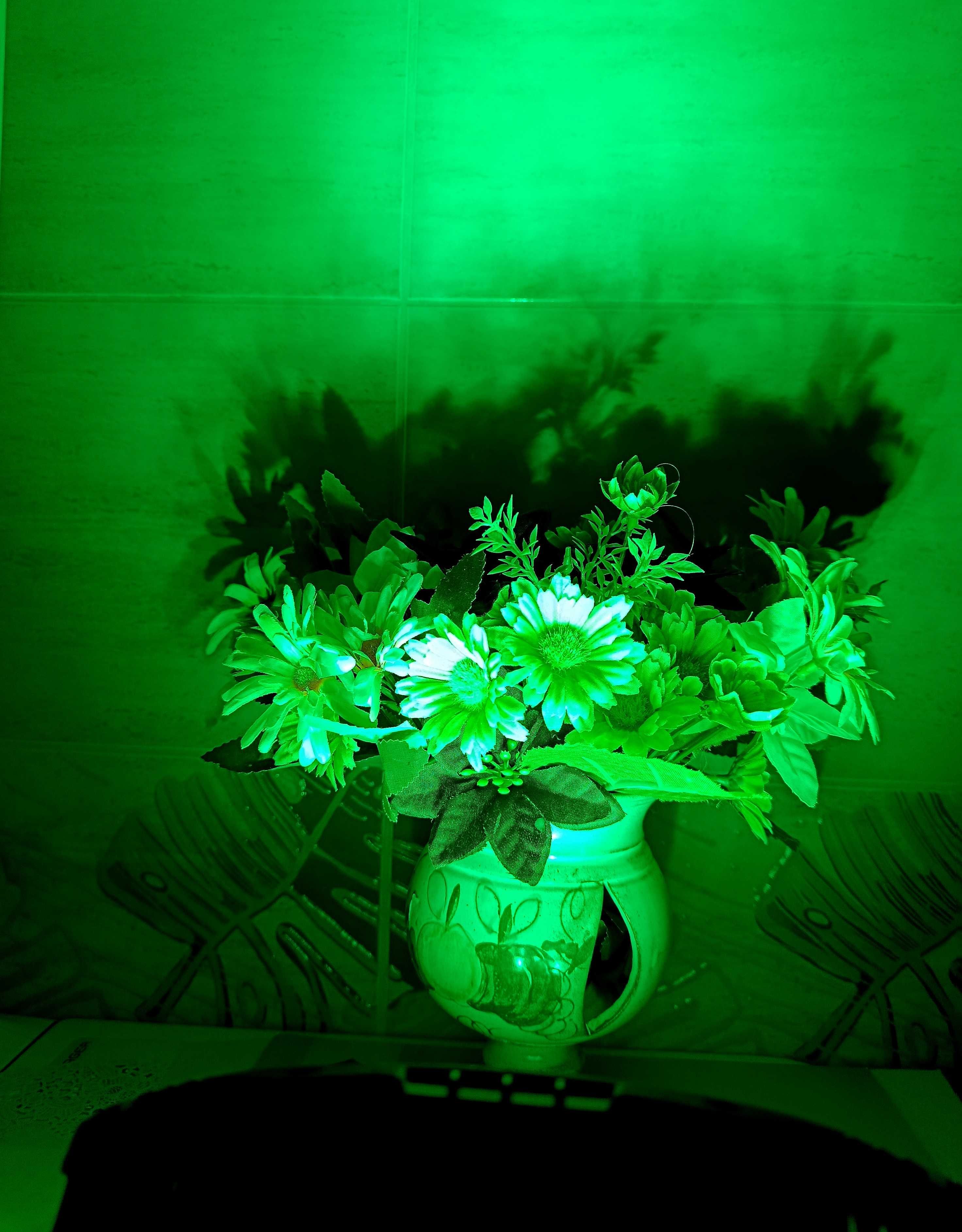 Imprezowy reflektor sceniczny 36 LED.