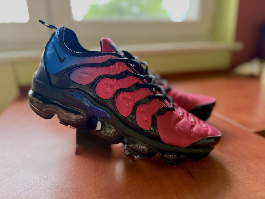 Nike Air Vapormax Plus, męskie, US 10 (EU 44, długość stopy ~27 cm).