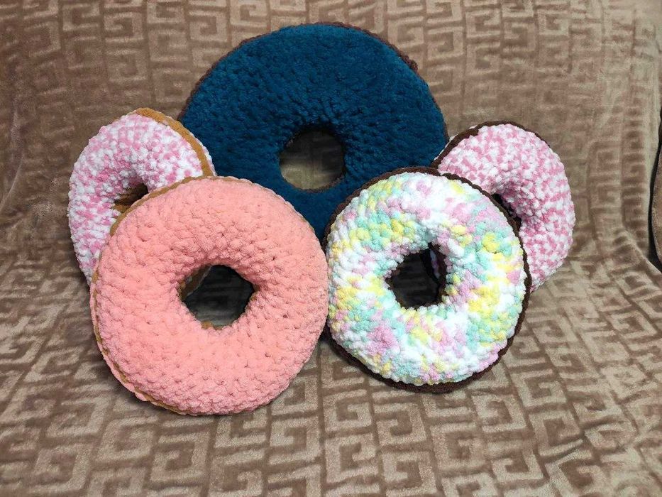 Плюшевая подушка игрушка пончик ручная работа hand made