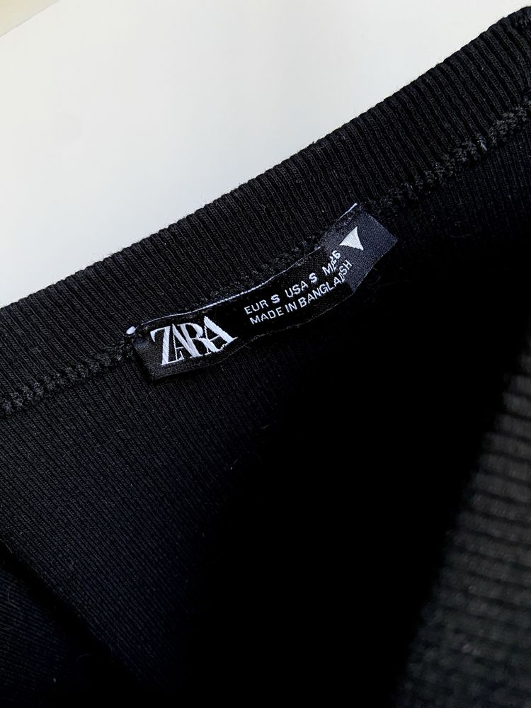 Sukienka Zara S mini mała czarna obcisła prążki
