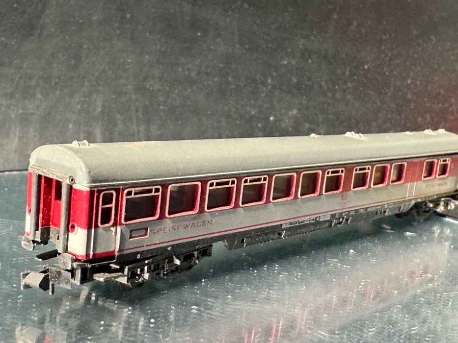 Вагоны пассажирские для макета  Minitrix