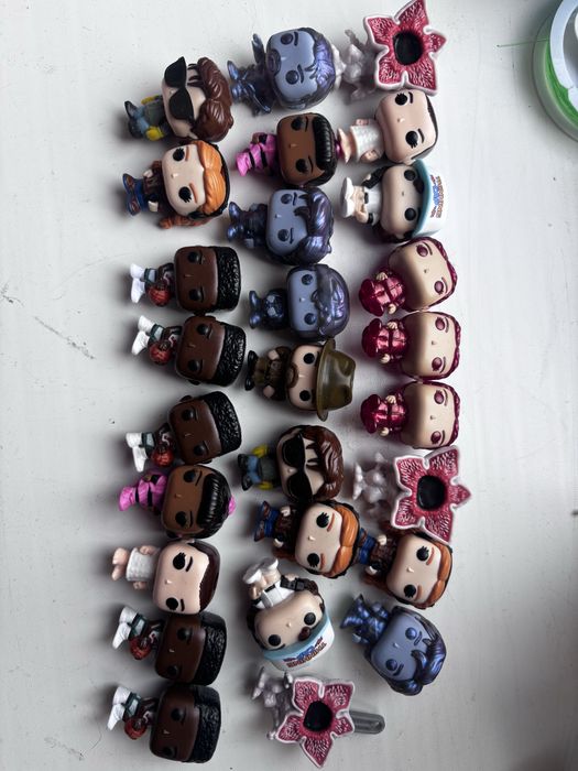 Фігурки з кірдер джой Дивні Дива.