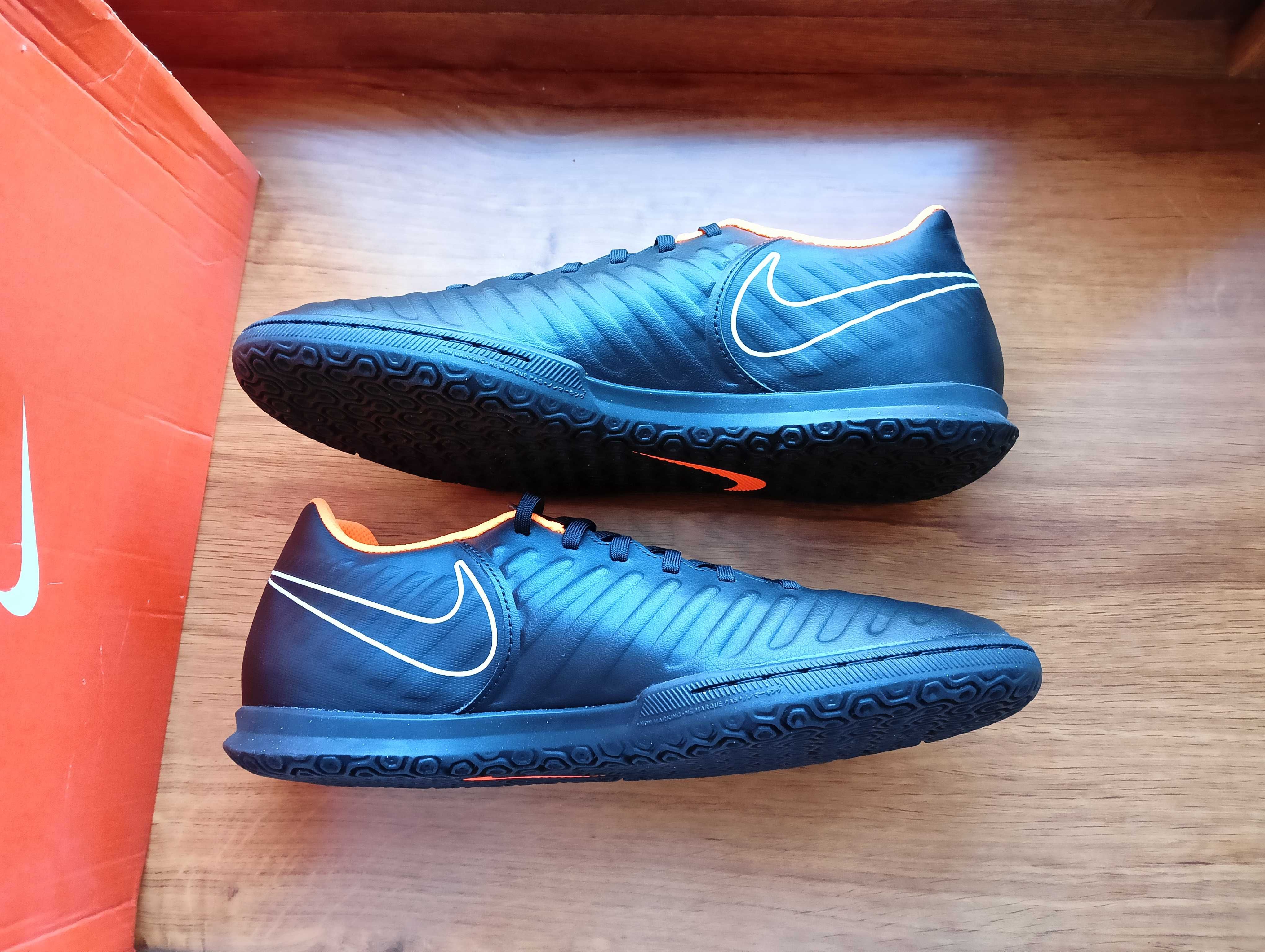 Футзалки 41 - 42 Nike Tiempo - X. Оригінальні. копочки копи