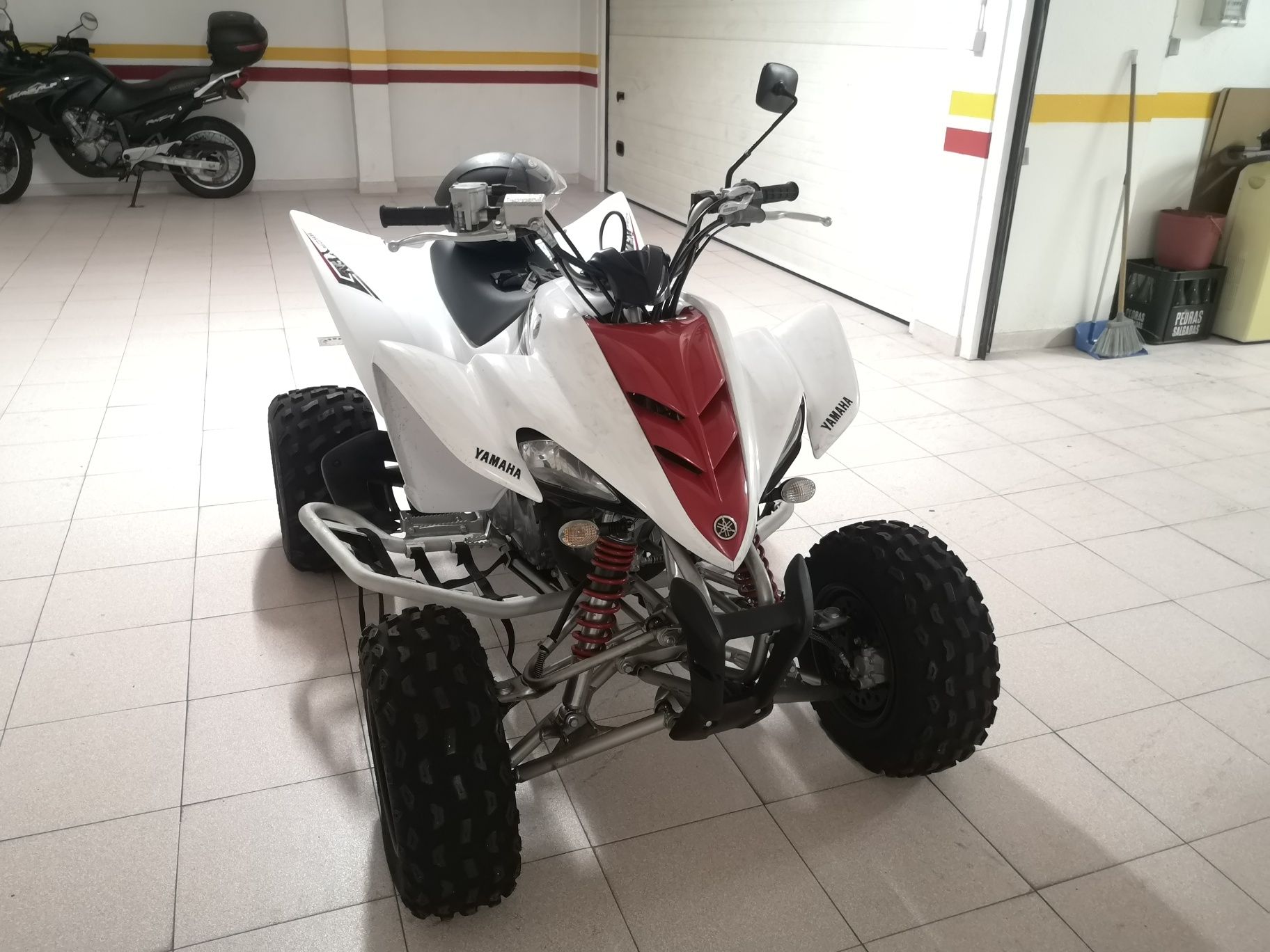 Moto4 Yamaha Raptor 350 (Como nova)