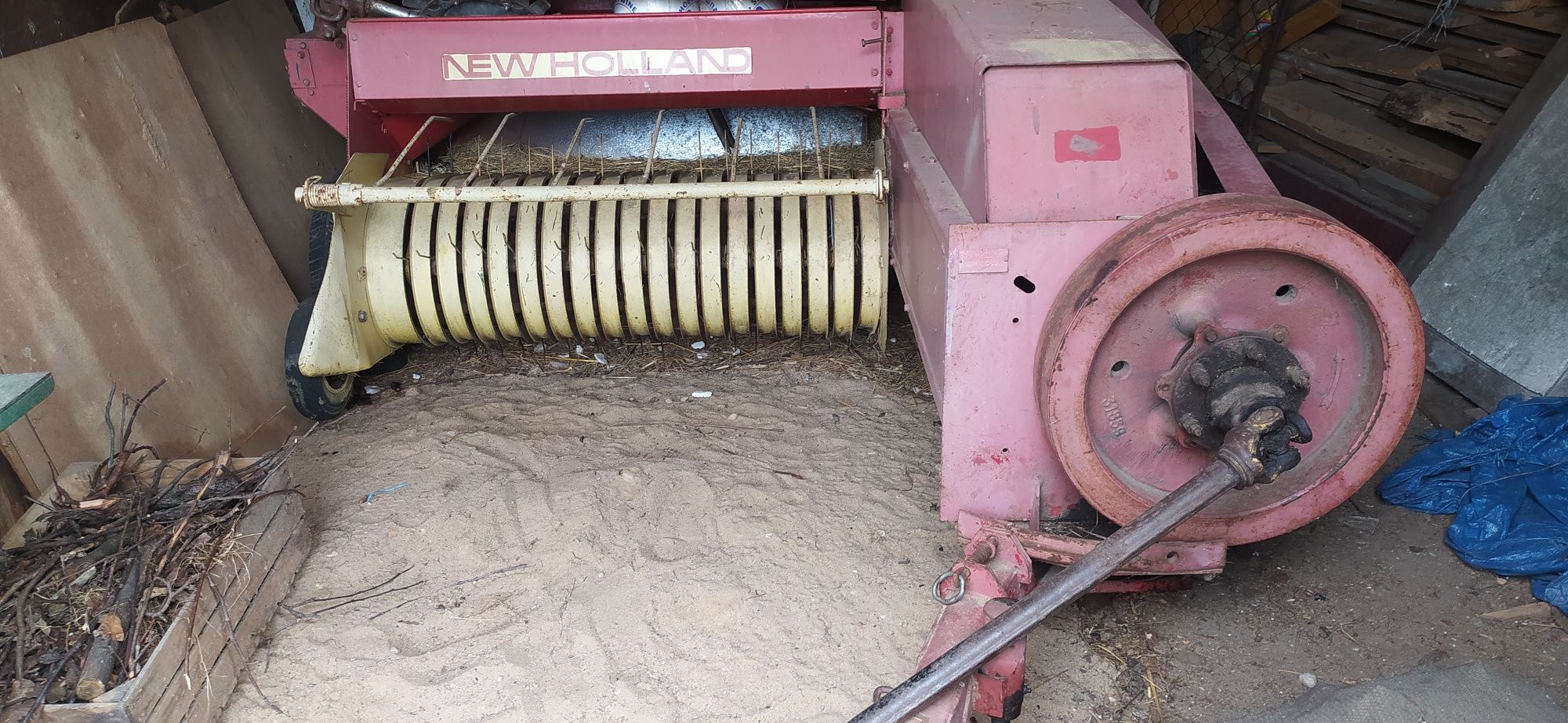 Prasa New HOLLAND kostka