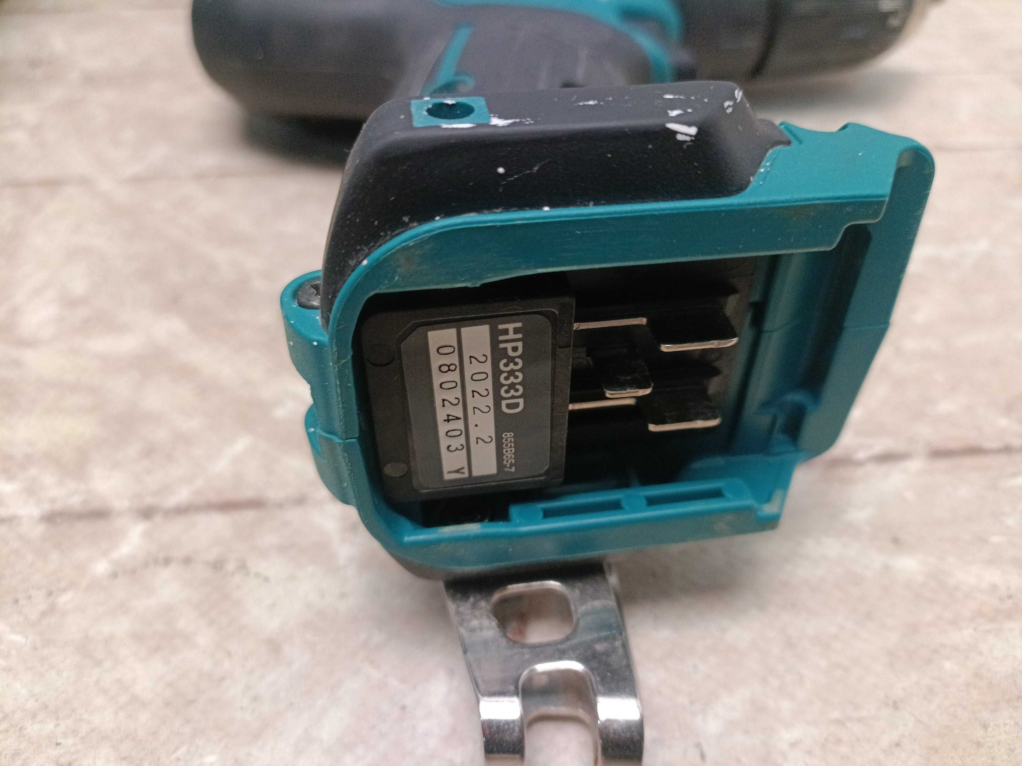 MAKITA HP333D акумуляторний ударний шуруповерт 12V +2АКБ+ЗП+біти+кейс