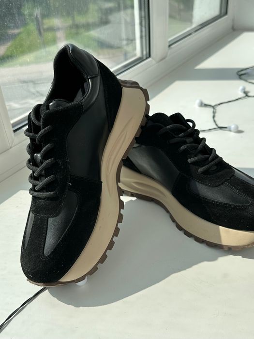 Кросівки чорні Buts