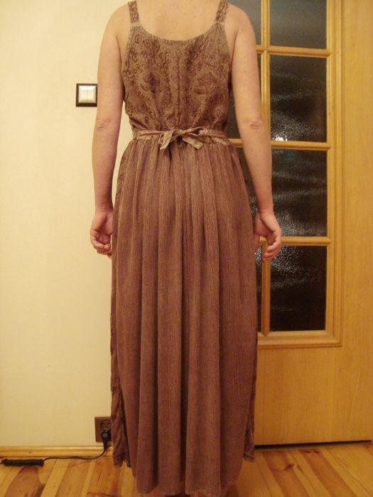 Przewiewna MAXI sukienka indyjska na ramiączkach 40/42 L/XL