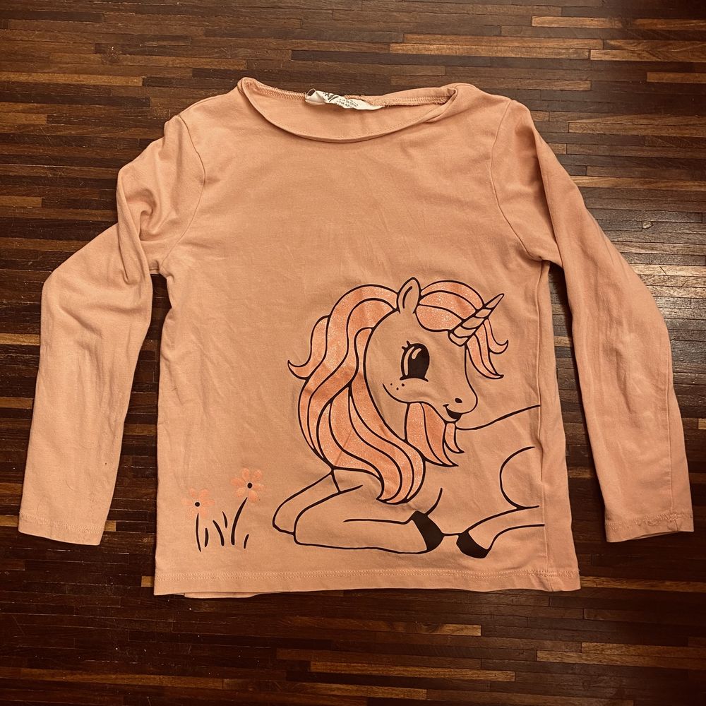 H&M bluzka z dlugim rekawem blado rozowa z unicorn dziewczynka 110/116