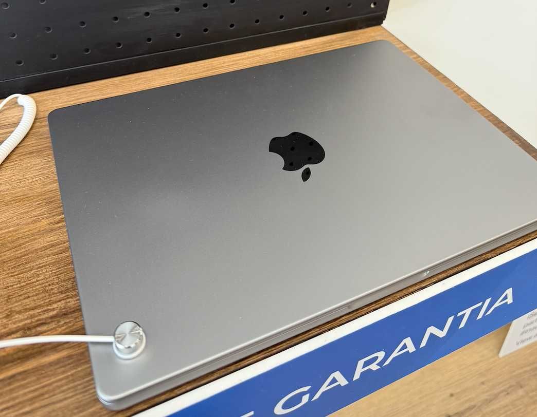 MacBook Pro 14 - 2023 - M3 Pro - 18GB - 512GB - Space Black