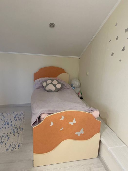 Дитяче ліжко з матрацом