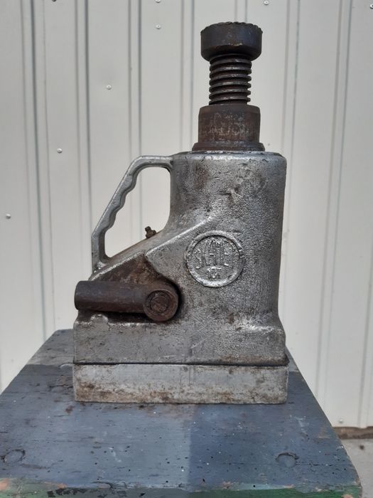 Podnośnik hydrauliczny Skamet