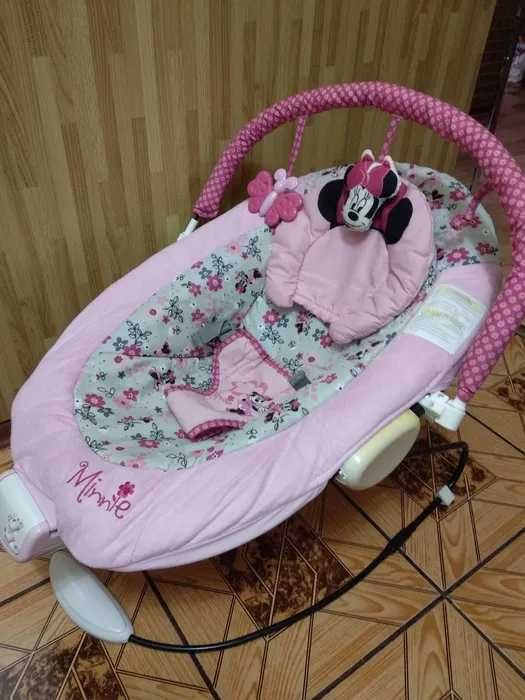 Кресло шезлонг качалка гойдалка для детей манеж детский с мелодиями