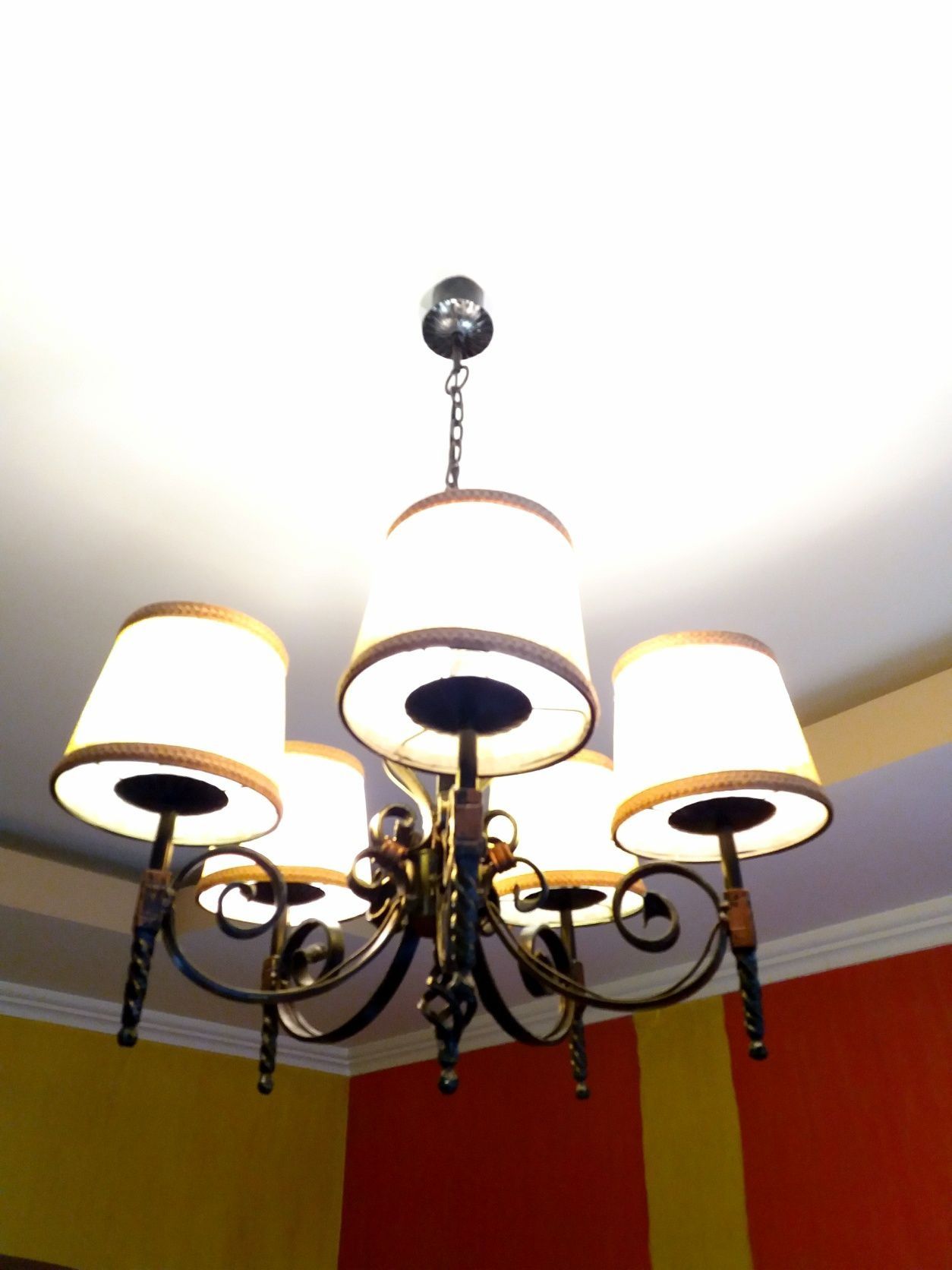 Lampa wisząca, żyrandol