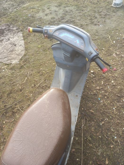 Продам срочно скутер зонда дил