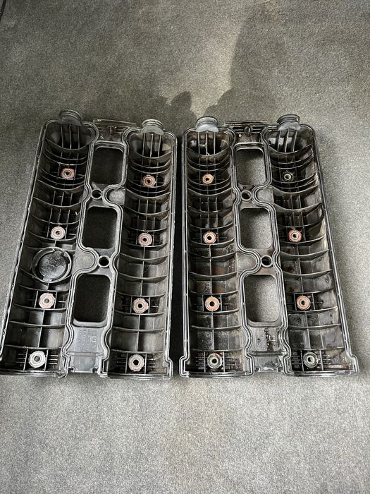Клапанні кришки y26se  Опель омега , вектра 2,6   3,2  v 6