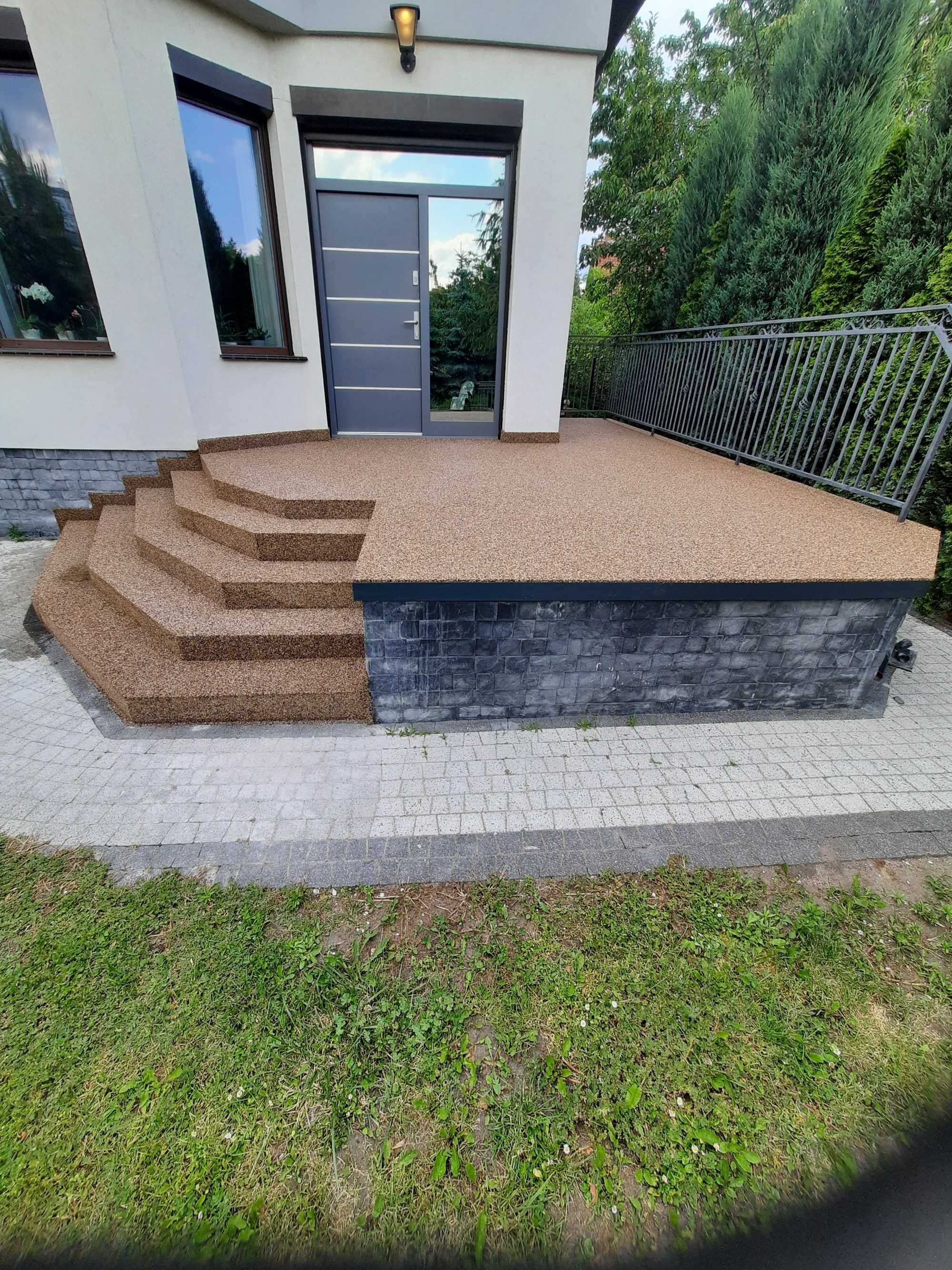Remont renowacje balkonu tarasu. Hydroizolacja. Dywan kamienny. Żywica