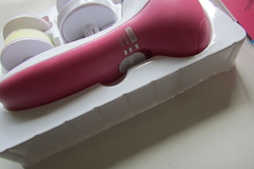 Масажер універсальний.