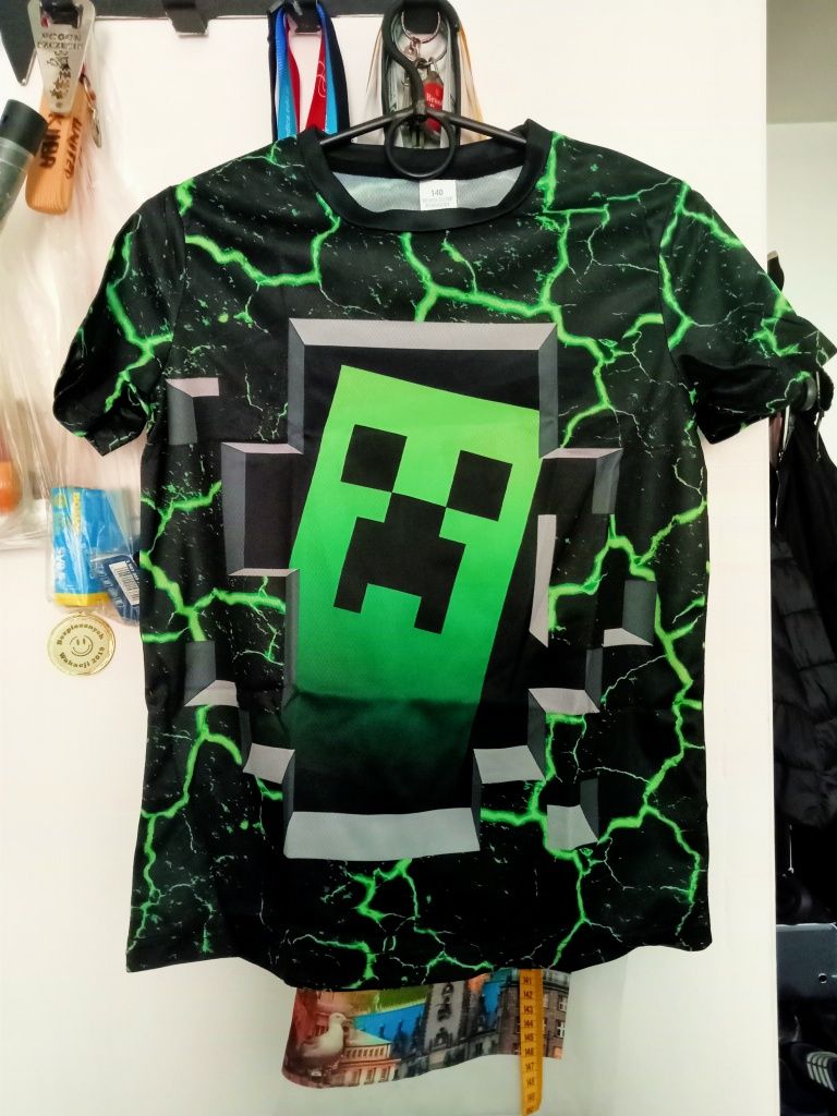 Nowy t-shirt, koszulka chłopięca roz.134/140