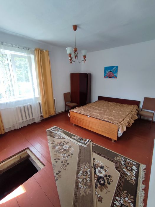 Продаж поруч з Франківськом житлового будинку 150 м2 та землі 39 сот