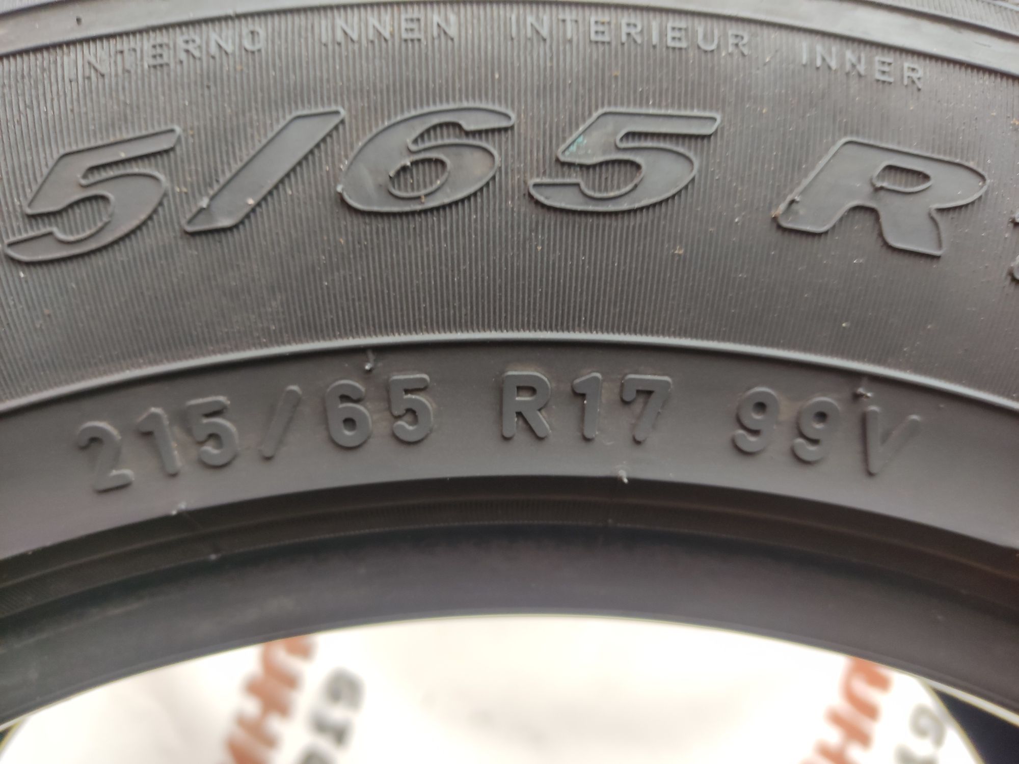 Шини 215/65/17 Pirelli Scorpion verde