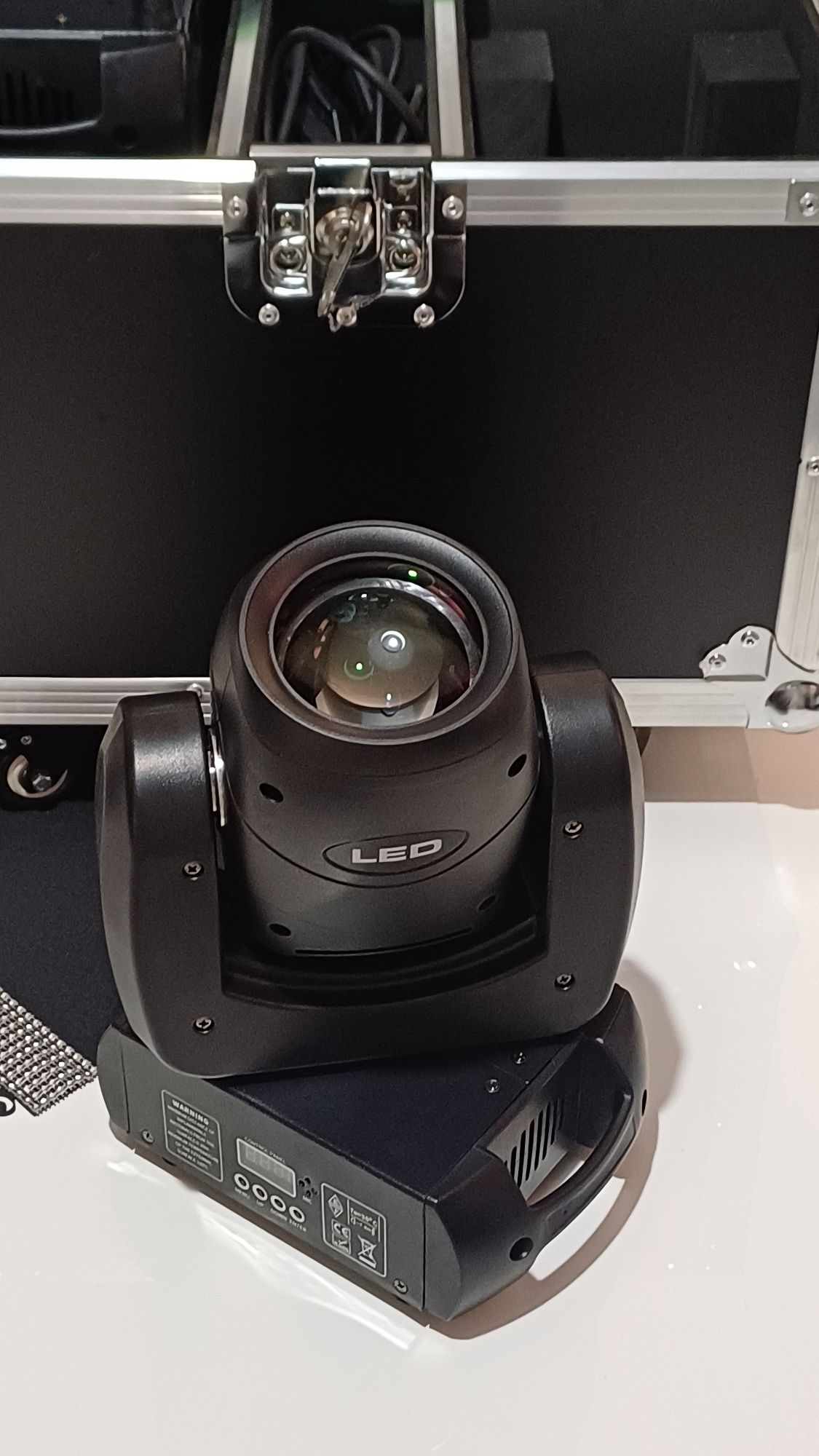 2 Glowy  moving head beam led plus case 150 w