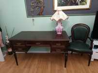 Vendo secretaria e cadeira