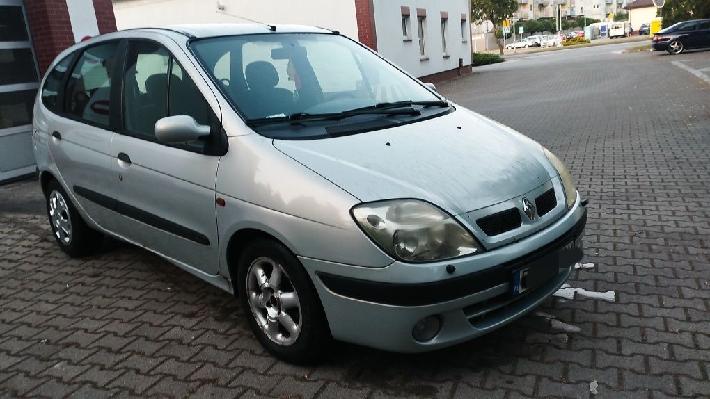 Renault Megane Scenic 1,6 benzyna,,klima,hak
