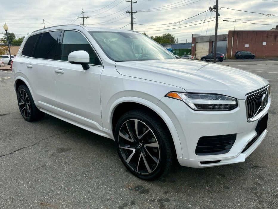 Volvo XC90 T6 Momentum 6-Passenger      2020
