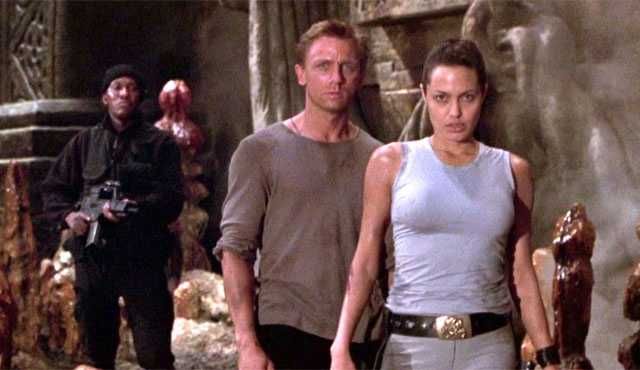 Lara Croft TOMB RAIDER 1e2 (Angelina Jolie) A derradeira Super-Heroína