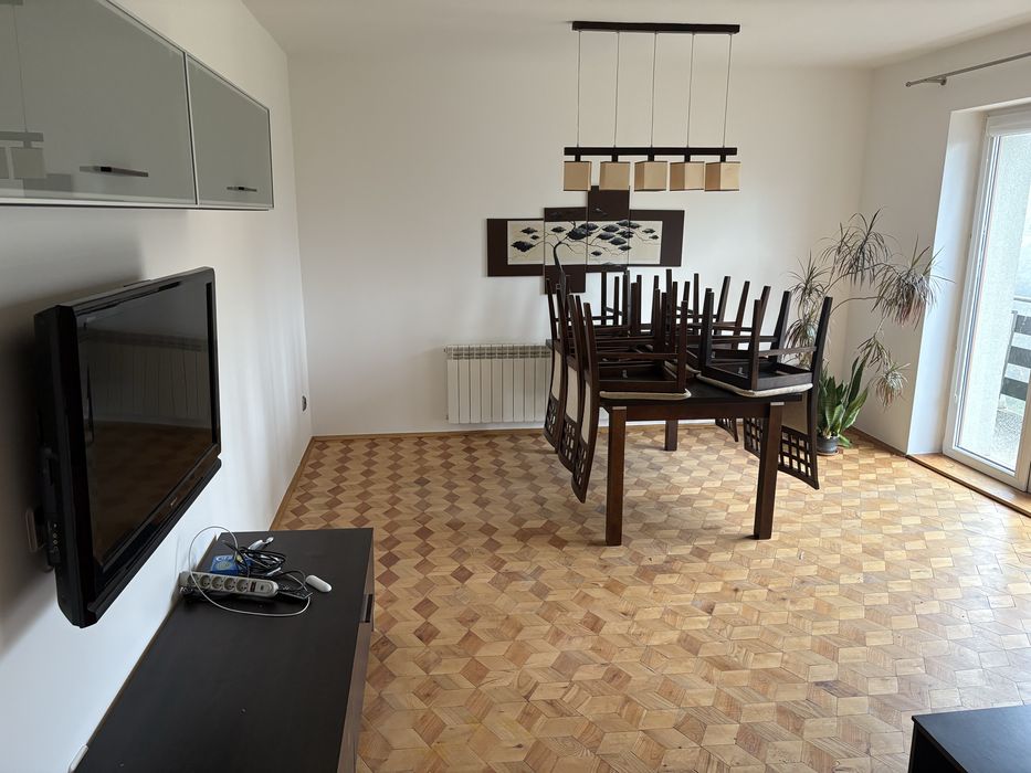 Niezależne piętro domu, 7km od Krakowa, duży ogród.