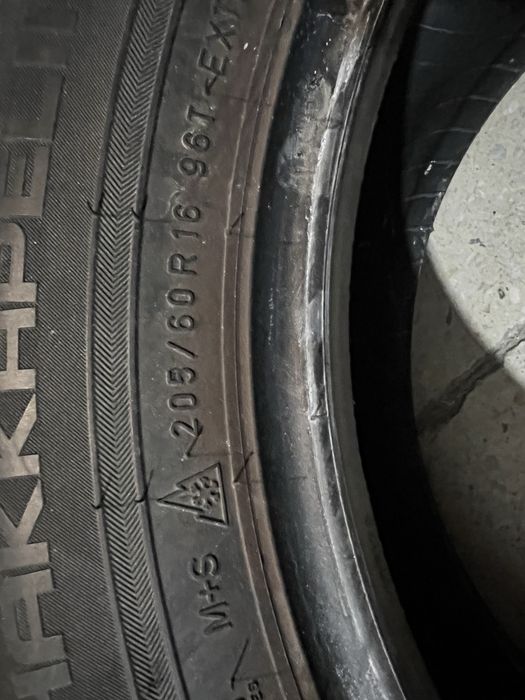 Nokian Hakkapelita 8 205/60/R16