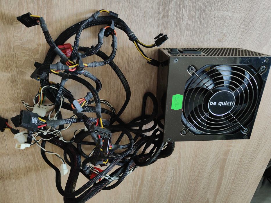 W pełni funkcjonujący zasilacz do PC.  be quiet BQT E5-500W