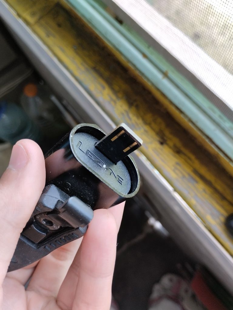 Вело Фонарик Lezyne 600xl