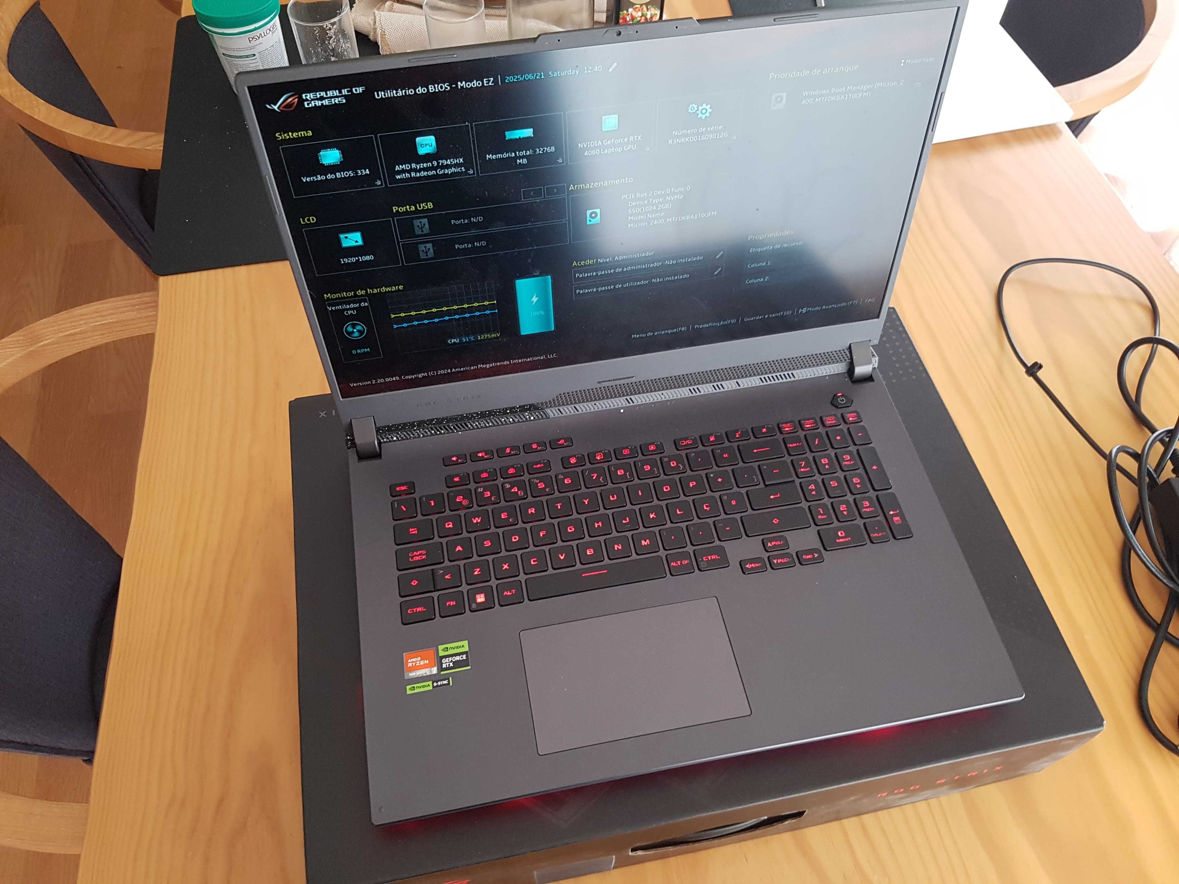 Asus ROG Strix G713P Ryzen 9 7045HX 1TB SSD 32GB rtx4060 8GB garantia