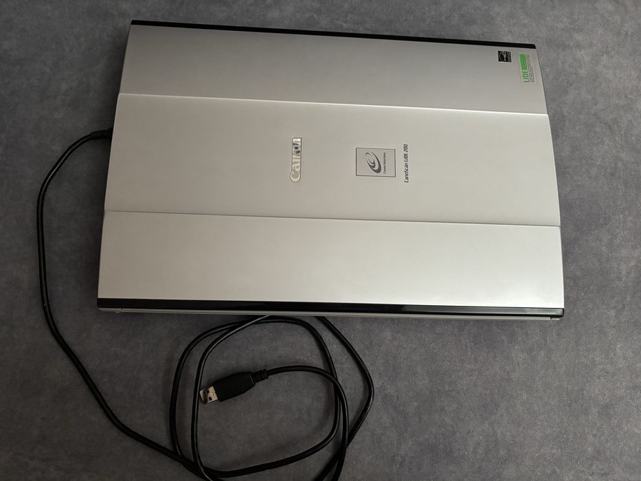 Skaner Canon Lide 200
