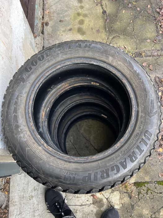 175/65R14 Goodyear ultragrip