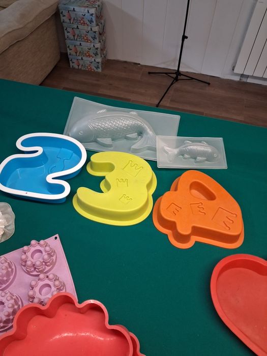 Várias formas para bolos