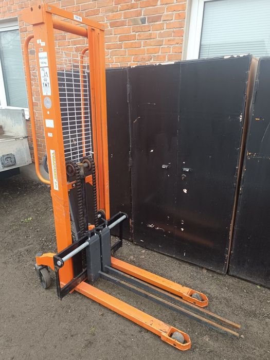 Paleciak masztowy podnosnikowy wozek sztaplarka 2000kg paletowy