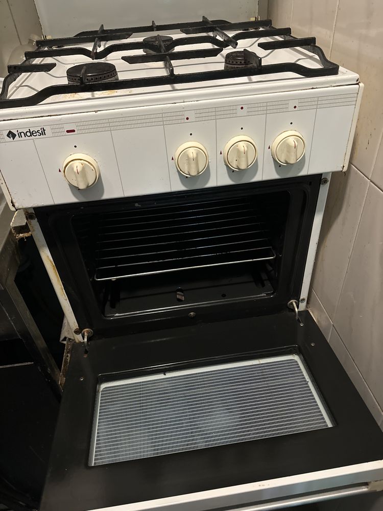 Fogao butano pequeno com bilha gas
