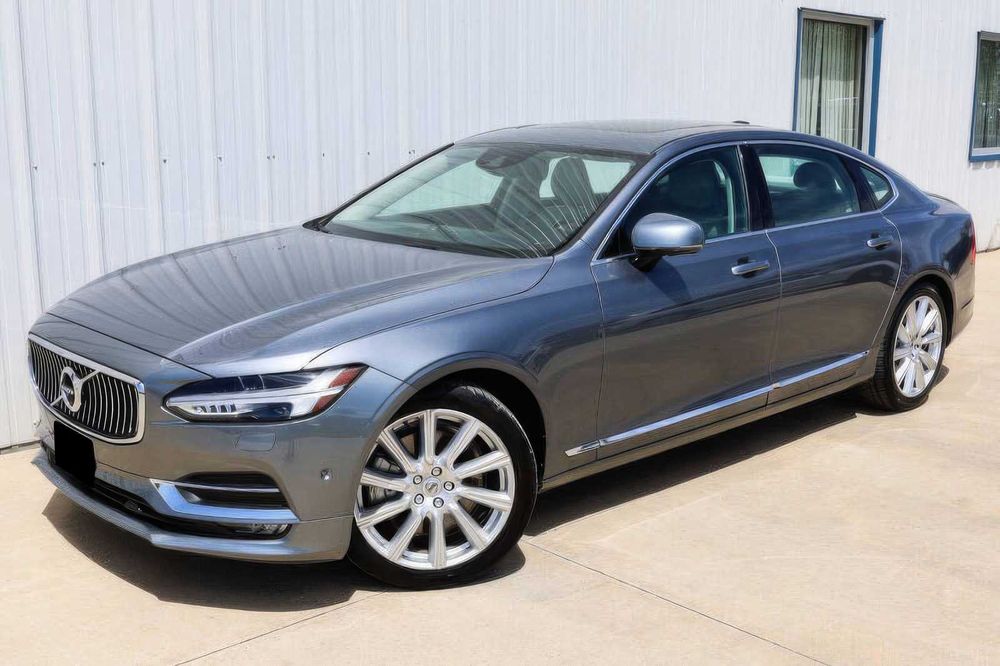 Volvo S90      2018