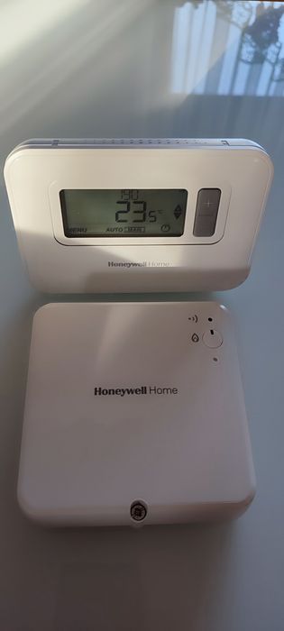 Termostat programowalny bezprzewodowy HONEYWELL T3R HOME powystawowy