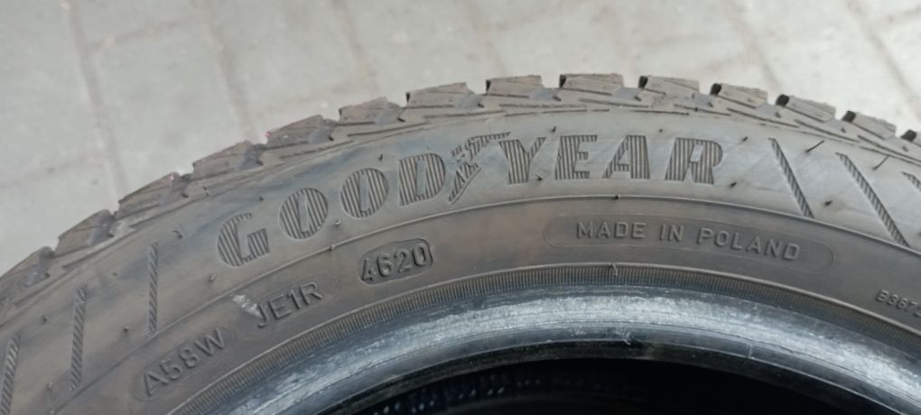 Opony 2szt 165/60/14 75H Goodyear Vector 4Seasons GEN2 Jak Nowe 9,3mm