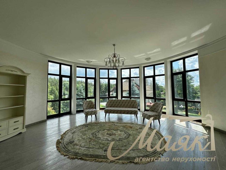 Оренда резиденції з двох будинків на 60 сотках землі в Хуторі Мригі