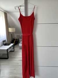 Długa dopasowana czerwona sukienka