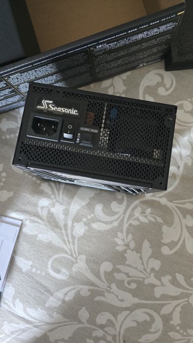 Fonte de Alimentação ATX Seasonic Focus GX-750W