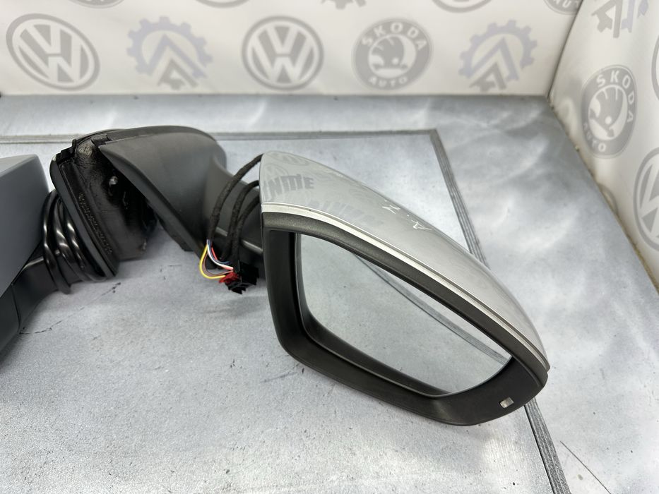 Дзеркало бічне праве ліве Шкода Октавія А7 зеркало Octavia A7 сіре