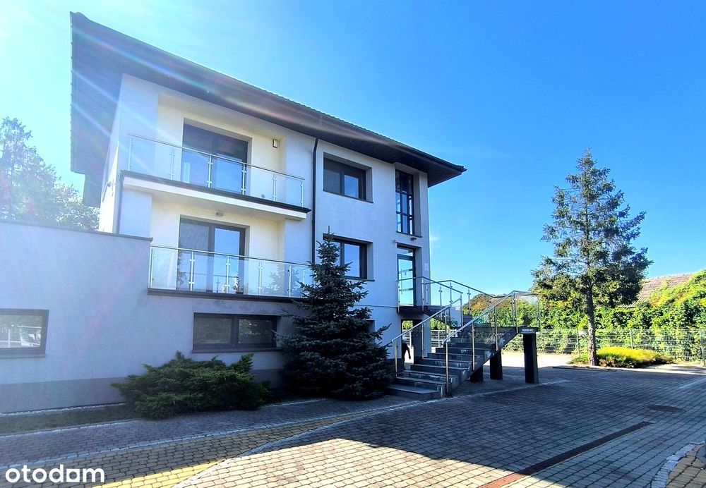 Reprezentacyjny budynek biurowy, 280m2, duży parking,